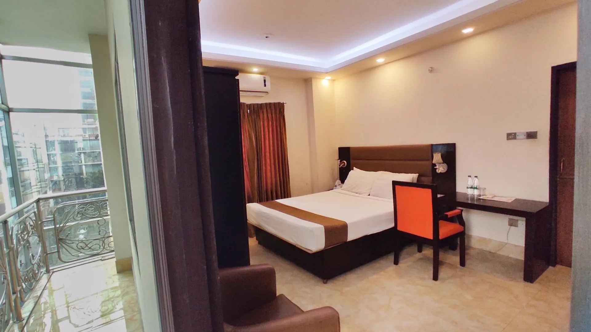 Hotel Gulshan Lake View Dhaka Bangladesh